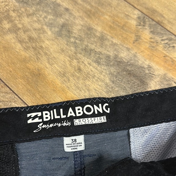 BILLABONG Men’s Crossfire Submersible 19” Hybrid Shorts, Size 38, EUC - Picture 3 of 8